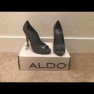 Aldo Delmar heels